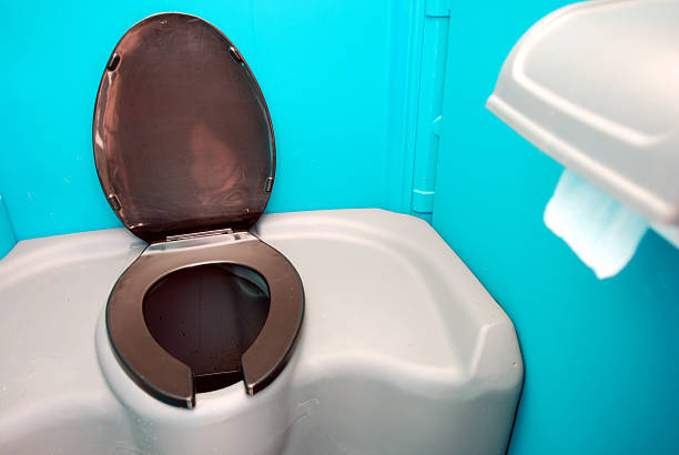Best Porta potty delivery and setup  in Ofallon, IL